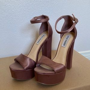 Steve Madden platform heel
